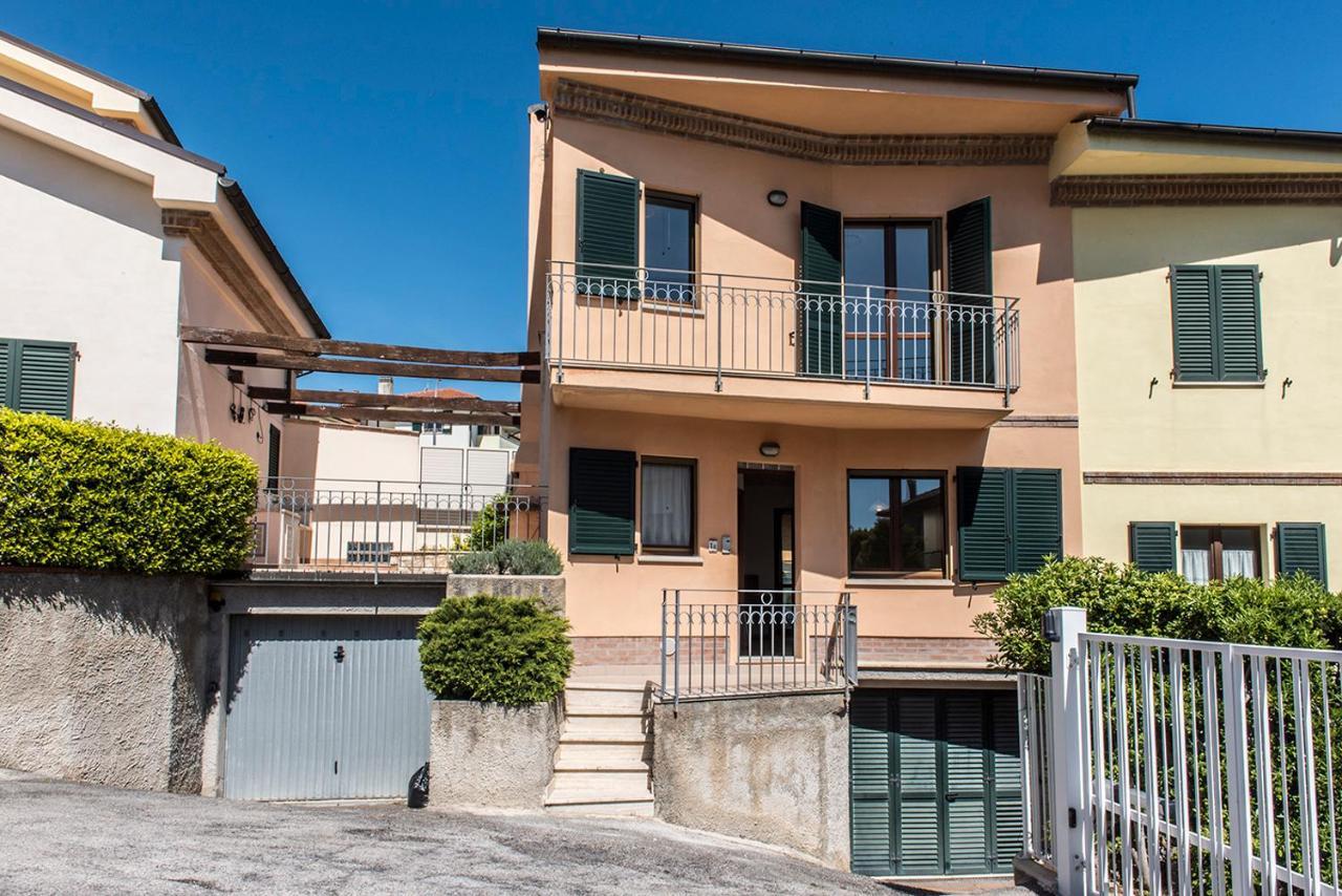 S130 - Sirolo, Deliziosa Villetta Con Terrazzo Exterior foto